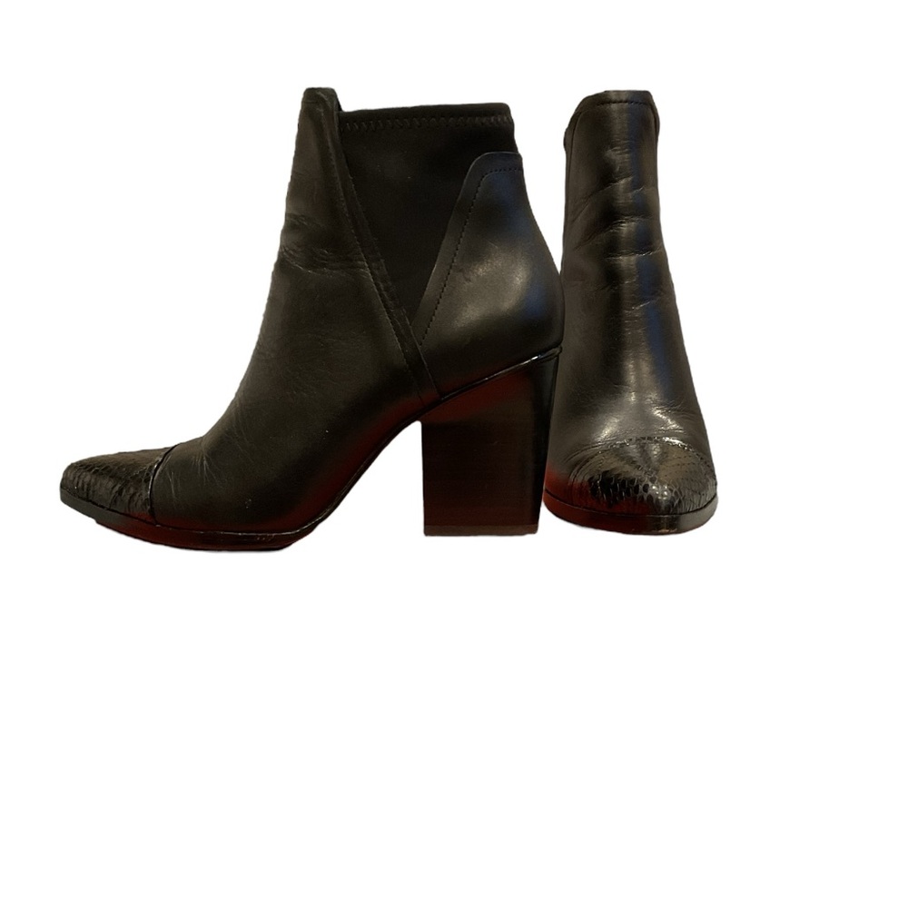 Donald J Pliner Vaughn Ankle Boot